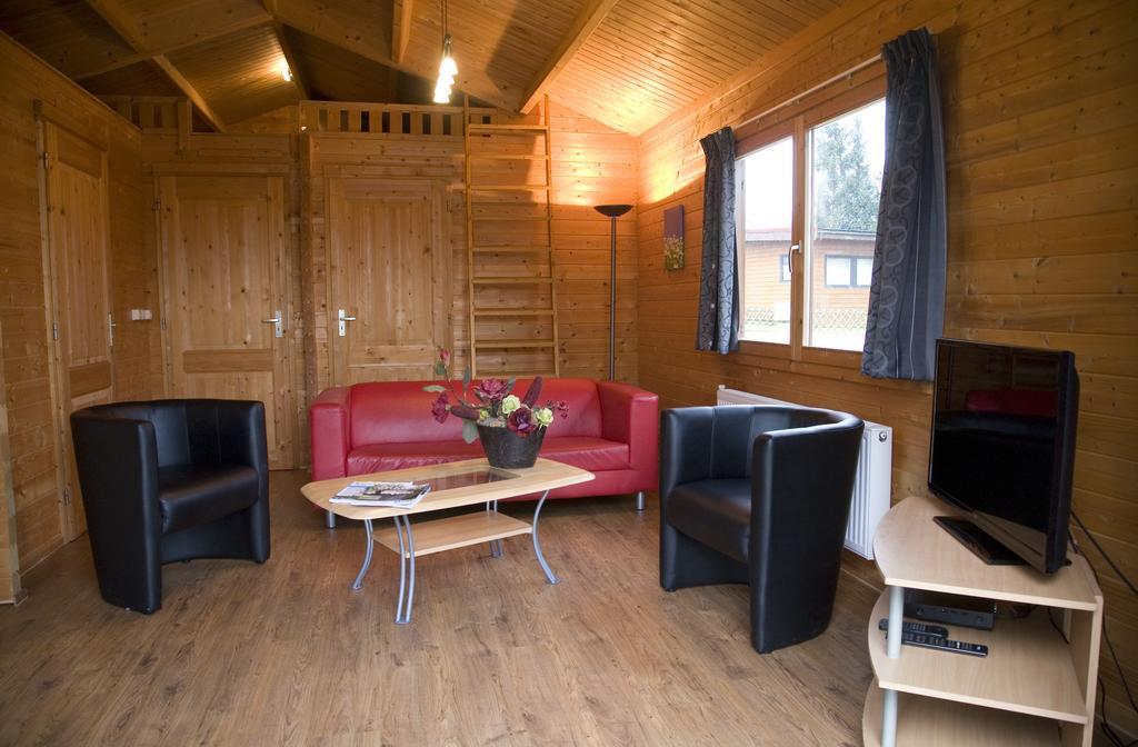 Camping Het Wieskamp Henxel Extérieur photo