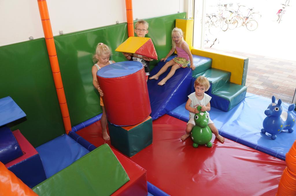 Camping Het Wieskamp Henxel Extérieur photo